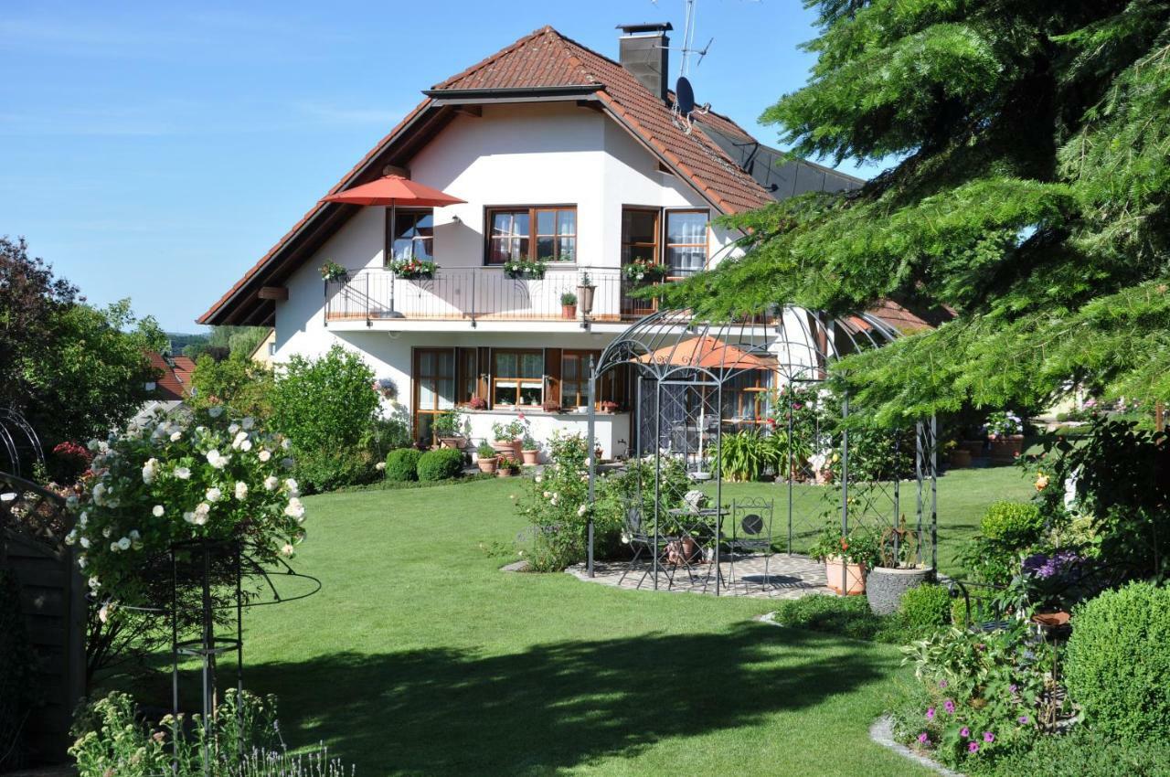 Ferienwohnung Im Rosengarten Ebenweiler Extérieur photo